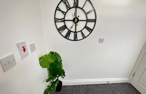 Cozy Two Bedroom Apt in Central Ilkeston with Netflix and Work-ready - Foto 21