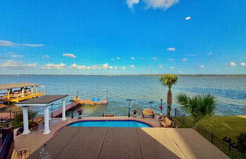 Lakefront Oasis - Photo 13