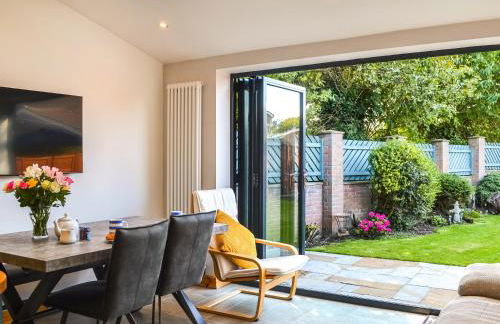 Rowan House - Photo 5