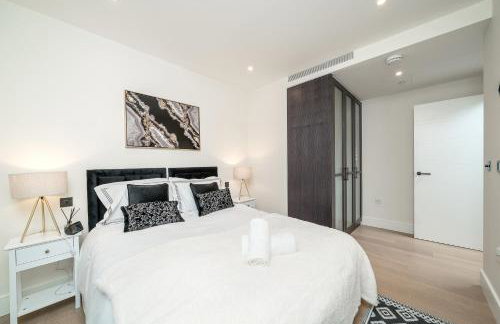Modern- Battersea Power Station 2-Bed Apartment with Balcony - Foto 6