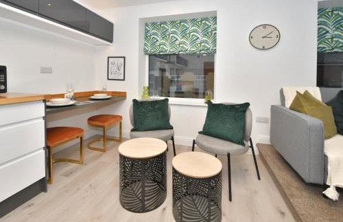 Antrobus Deluxe Apartments by YourStays - Photo 33