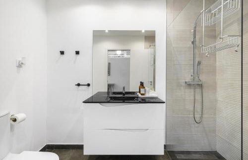 WHome Suburban Serenity Family Home with Pool - Foto 6