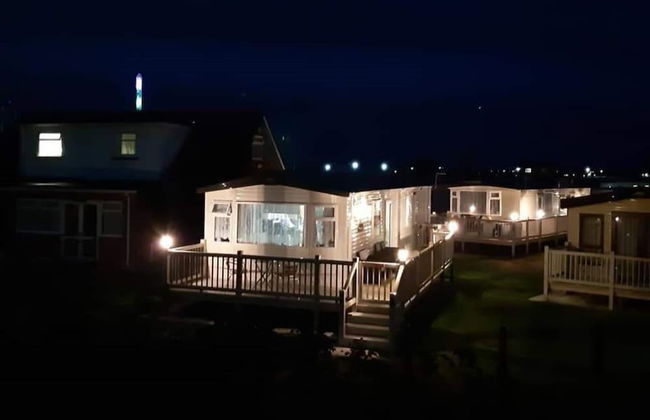 Inviting Beautiful 3-bed Caravan in Ingoldmells - Photo 11