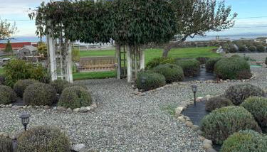 Dungeness Barn House Bed and Breakfast at Two Crows Farm - Foto 4, Garden, Garden view