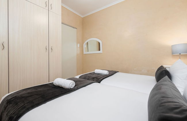 Rhodora 36 - Photo 2