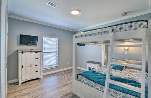 Ocean View and Wraparound Deck Crystal Beach Home! - Foto 20