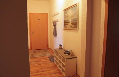 Modernes 5-Personen Apartment mit kostenlosen Parkplätzen, Boxspringbetten, WLAN, 3x TV, vollausgestatteter Küche - Foto 15