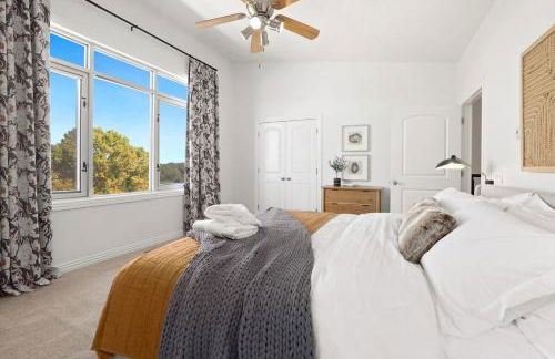 Noble Nest 5 Min to Downtown and U of A - Photo 22