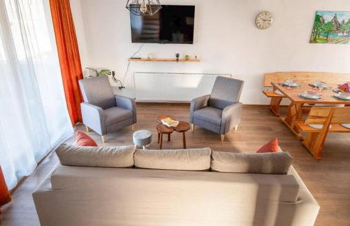 3 Bedroom Awesome Home In Gospic - Foto 9