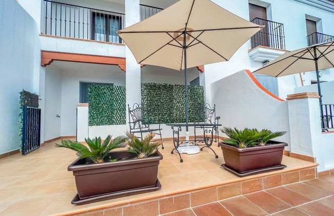 Modern Two Bedroom Apartment With Pool - Foto 27