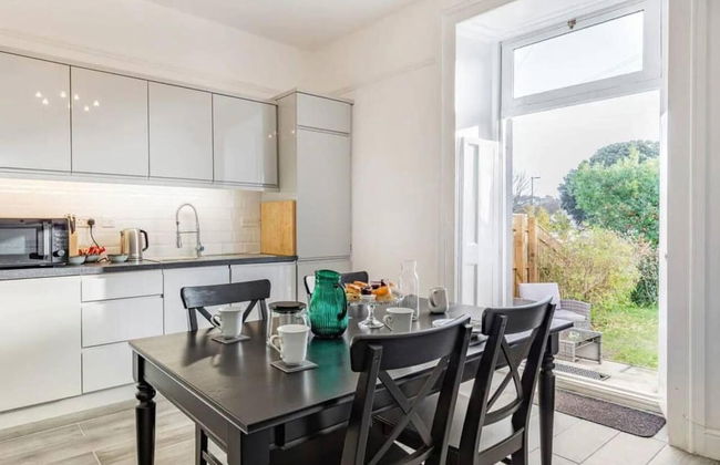 Lovely Villa 1 King 1 Double Sofa 4 Single Beds - Foto 13