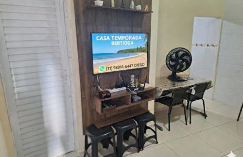 Casa aconchegante prox ao Sesc Bertioga 2 quartos, 2 banheiros - Foto 6