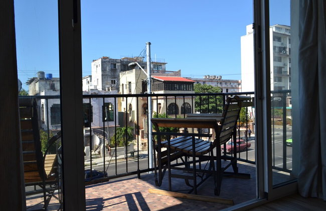 Almendares , Knocking on Cuba - Photo 10