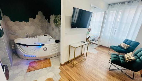 Détente, Spa et Parking privé - Foto 2