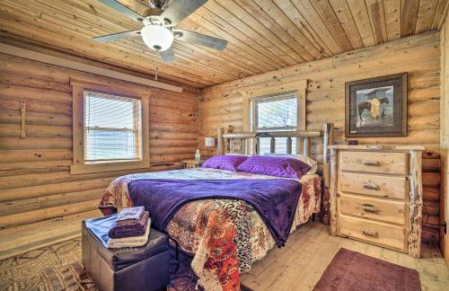 Remote Cabin with Gas Stove Less Than 7 Mi to Town! - Foto 13