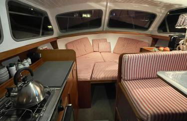 Süsses Motorboot - Bremen Überseestadt - Foto 47