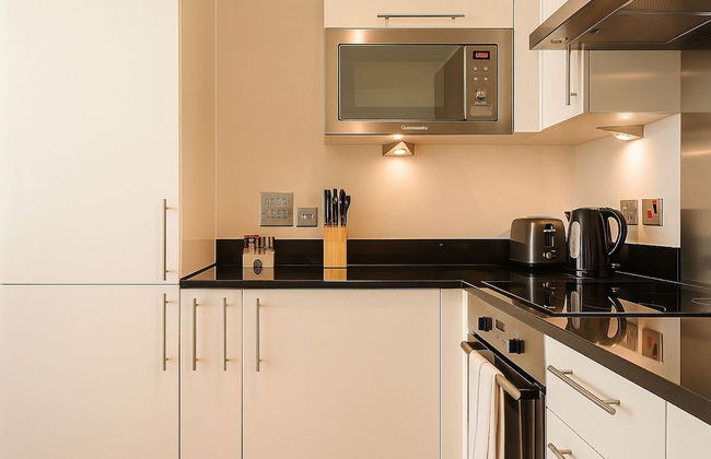 Still Life Canary Wharf Executive - Photo 7