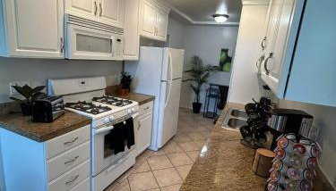 Beverly Hills Midle City 1 br Apt with Parking 202 - Foto 5
