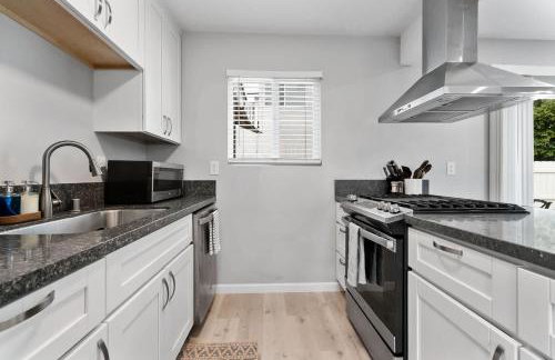 Cozy Family Home - Central to everything! - Foto 21