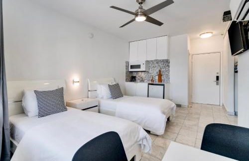 Best location by the Beach ! Free WiFi - TV - All amenities - Foto 33