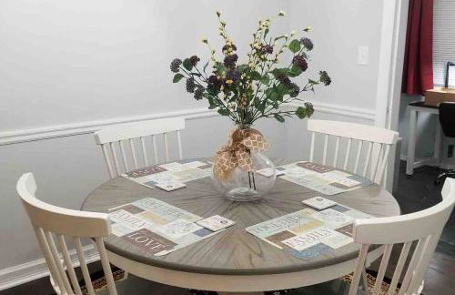 BLUE FLAMINGO'S CHARMING HOME-Heart of Tulsa2- Cherry St-Expo-11th - Foto 65