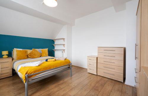 Spacious 4BR, Parking, Near Centre, Accommodates 7 - Foto 6