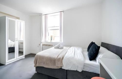 Stylish 3BR Derby Apartment - Sleeps 6, Central Location - Foto 2