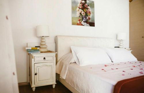 Semi-detached house with private pool - Photo 11