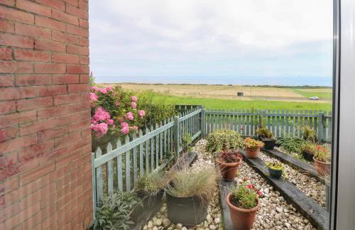 Sea View Cottage - Photo 10