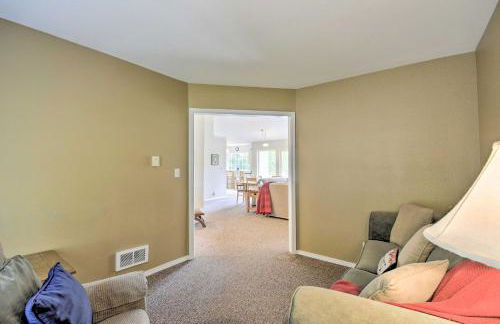 Anderson Island Retreat with Lakefront Deck and Canoe! - Foto 14