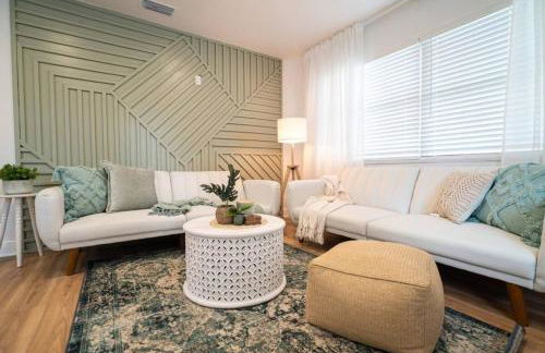 Cozy 3BR with Patio & Yard Near Ybor City - Foto 3