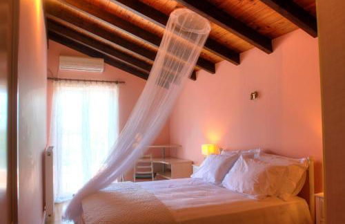 The Red Bougainvillea Apartments - Foto 18