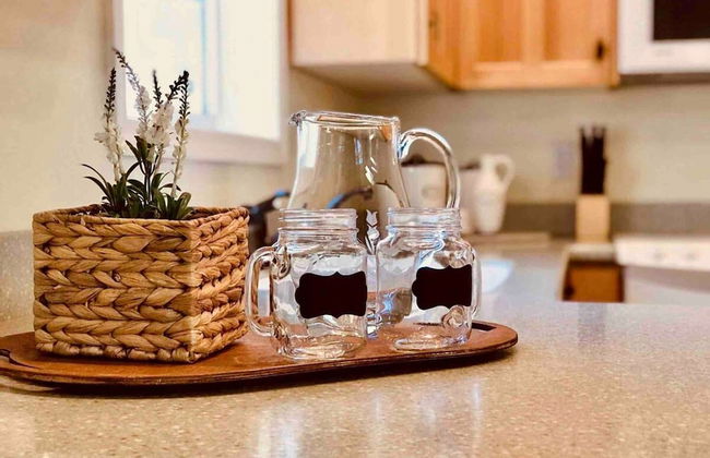 Medford Home and 2 Condos With Pool - Foto 17