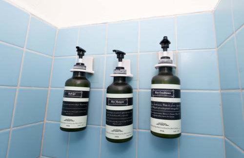 Breezy 1BR Retreat Walk to UofA and Spring Fun - Foto 38