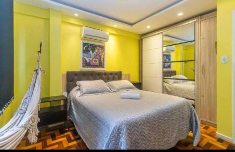 Apê Beira Mar Balneário Camboriú Pé na Areia próximo a Roda gigante Com Churrasqueira e garagem de fácil acesso poucos metros do Mundial de Beach tennis - Foto 6