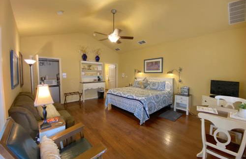 Comal Inn - Photo 12