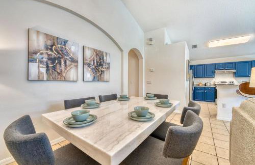 Private Pool Getaway Near Theme Parks - Foto 43