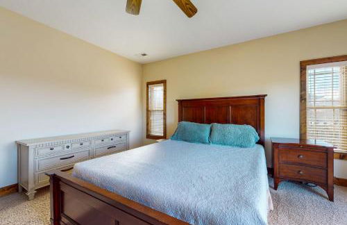 Spacious Lakeview Townhouse Sleeps 8 Deck Grill - Foto 24