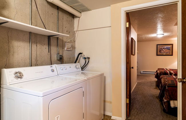 Huckleberry House - Photo 17