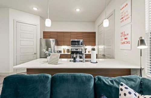 Modern Executive 1BR King Bed - Walk to West 7th - Foto 18