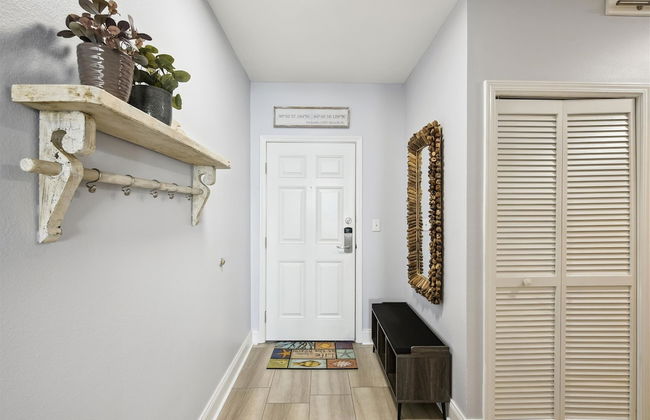 Laketown Wharf by Book That Condo - Foto 58