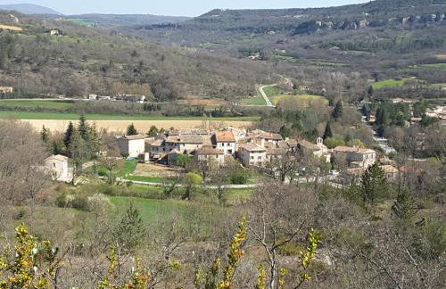 La Boissetane, maison provençale avec piscine et jardin, au pied du Luberon - Foto 37