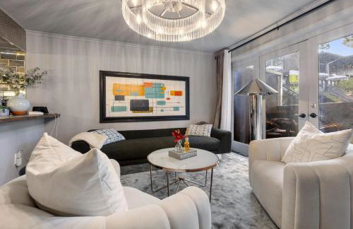 Upscale Dallas 2-Bed Condo Patio & Resort Pool - Foto 8