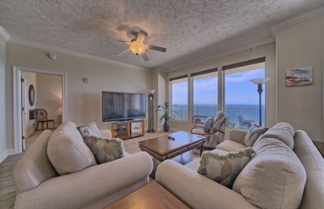 Marvelous Condo with Beachside Pool and Free Poolside WiFi - Unit 0902 by RedAwning - Foto 12