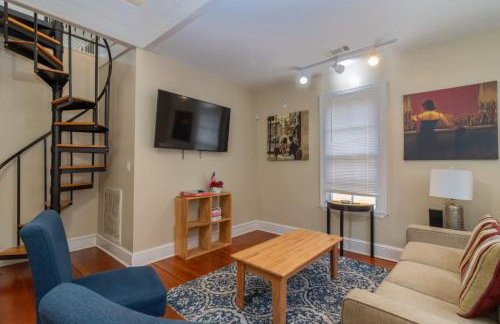 The Broadway Bungalow Walk to Riverwalk Dining! - Foto 11