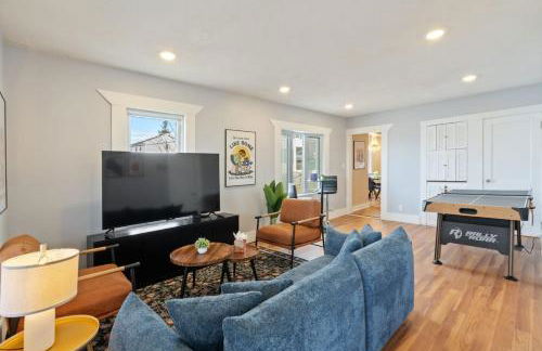 Fun and Cozy Family-friendly Home - Near Encore Tufts- MIT-Airport - Foto 1