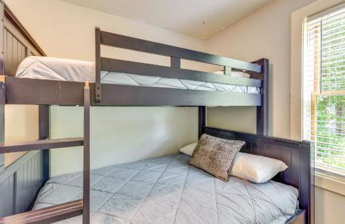 Dog-Friendly Watertown Vacation Rental with Deck - Foto 18