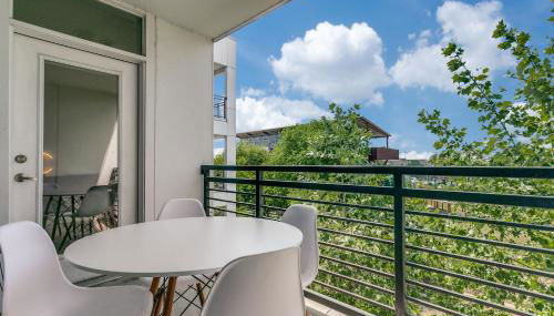 Stylish Condo facing Riverwalk with Free Parking Pet Friendly Centrally Located on the Riverwalk - Foto 5