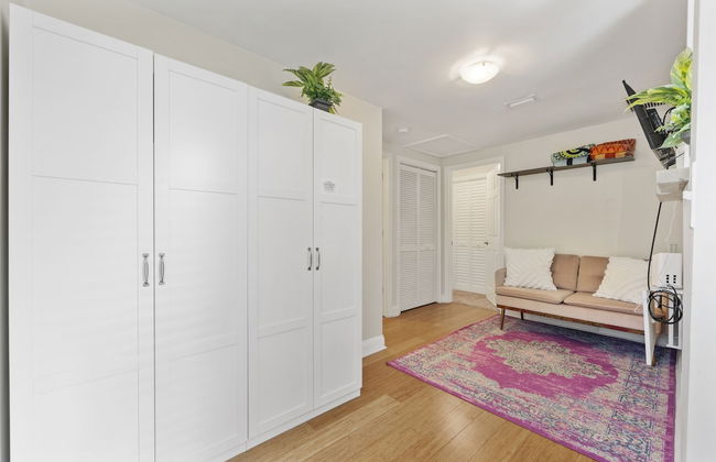 Charming Home in Heart of Downtown Pet Friendly! - Foto 17