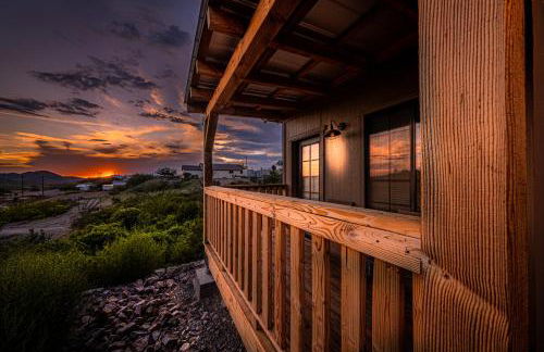 Miners Cabin #4 - King Bed - Private Balcony with Views - Foto 31